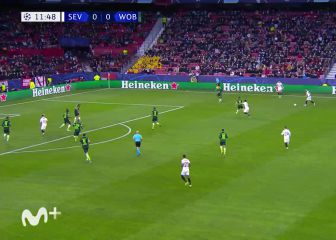 Es tan perfecta la asistencia que oigan al Pizjuán antes de celebrar el gol: ¡precioso sonido!