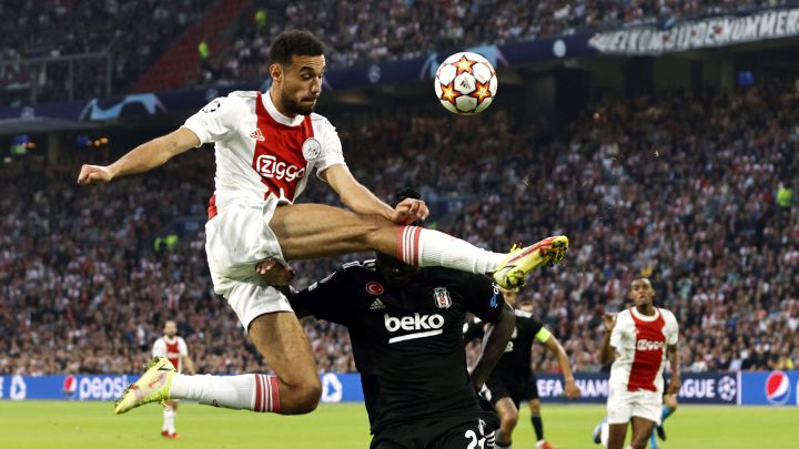 Todo apunta al Barça con Mazraoui: "Ya vemos hacia dónde va el asunto..."