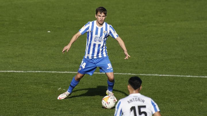 Febas acumula minutos en un amistoso ante el Waasland-Beveren