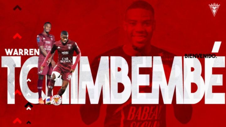 Tchimbembé refuerza el centro del campo del Mirandés.
