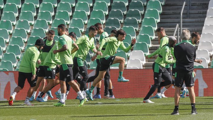 Fekir vuelve en Europa; Rodri
y Miranda se quedan fuera