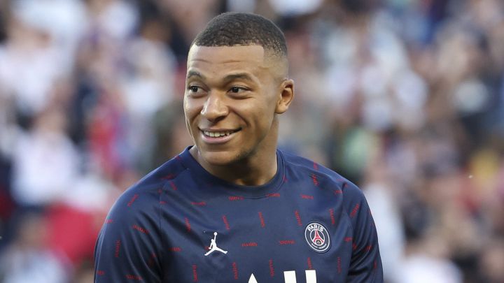 Mbappé se queda, última hora | Kylian rechaza al Madrid y renueva hasta 2025 con el PSG