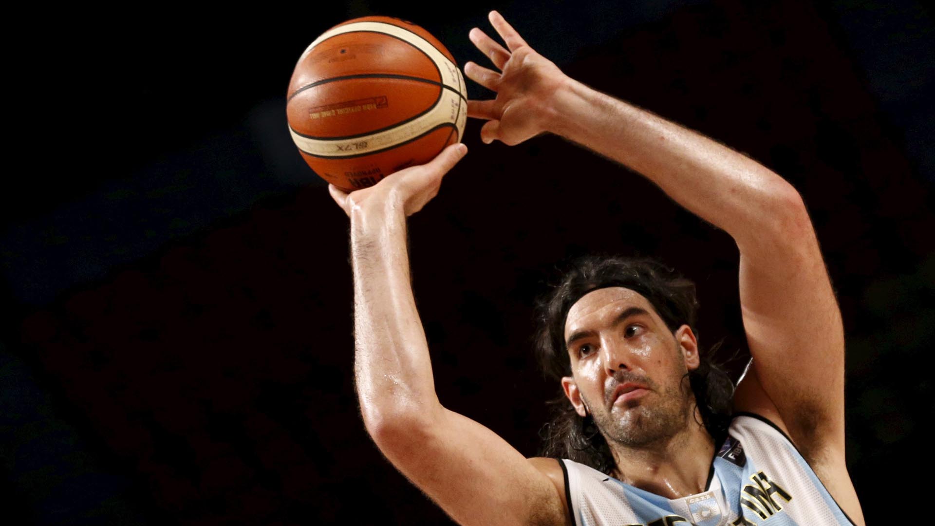 Luis Scola