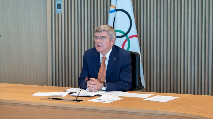 El presidente del COI Thomas Bach, durante una reunión por videoconferencia sobre los Juegos Olímpicos de Tokio 2020.