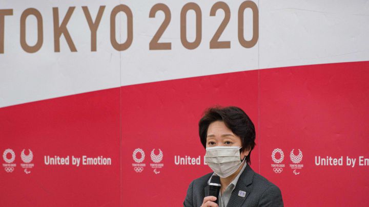 La presidenta del Comité Organizador de los Juegos Olímpicos de Tokio Seiko Hashimoto, durante una rueda de prensa.