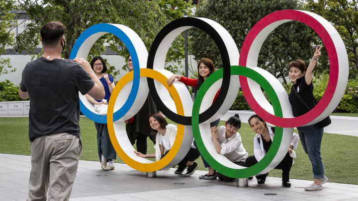 Más de 3.500 voluntarios renuncian a participar en los Juegos de Tokio.