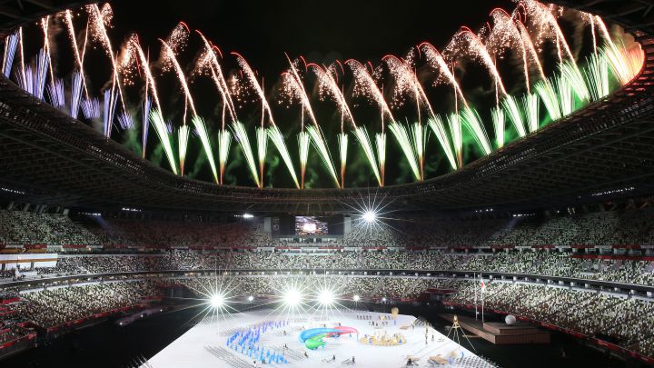 Fuegos artificiales en la ceremonia de inauguración de los Juegos.