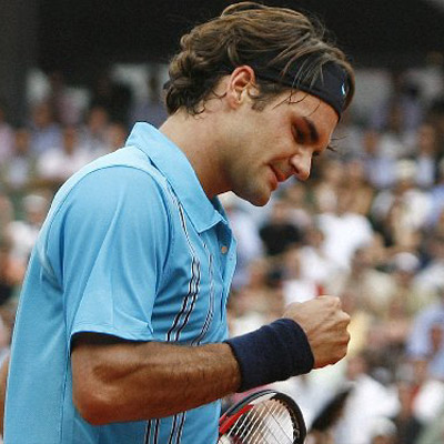 Federer supera a Davydenko y alcanza su octava final consecutiva de Grand Slam