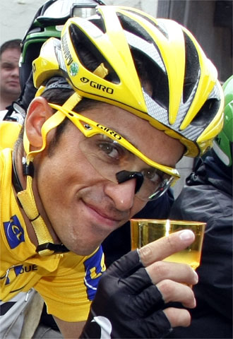Alberto Contador sucede a Indurain en el trono del Tour