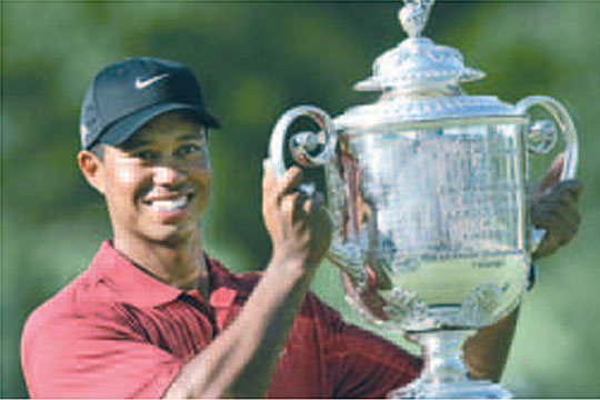 Tiger Woods ya enfila el récord de Jack Nicklaus