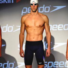 Phelps presenta el bañador que usará en Londres 2012 Phelps presenta el bañador que usará en Londres 2012