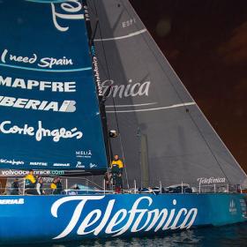 El 'Azzam' de Abu Dhabi vence en Lisboa y 'Telefónica' pierde el liderato El 'Azzam' de Abu Dhabi vence en Lisboa y 'Telefónica' pierde el liderato
