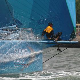 El 'Telefónica' lidera la etapa y se lanza al sprint hacia Lorient El 'Telefónica' lidera la etapa y se lanza al sprint hacia Lorient