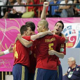 España a las semifinales con Juanjo como héroe España a las semifinales con Juanjo como héroe