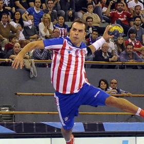 El Atlético se despierta a tiempo y gana en Rumanía El Atlético se despierta a tiempo y gana en Rumanía