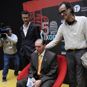 'El Brujo' Quini se emocionó en el estreno de su película 'El Brujo' Quini se emocionó en el estreno de su película