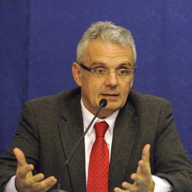 Atletismo, ciclismo y tenis centran la batalla electoral Atletismo, ciclismo y tenis centran la batalla electoral