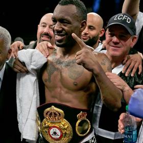 Trout retuvo la corona ante Cotto por decisión unánime Trout retuvo la corona ante Cotto por decisión unánime