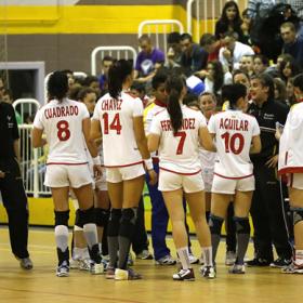 Las 'Guerreras' debutan con la vitola de favoritas Las 'Guerreras' debutan con la vitola de favoritas