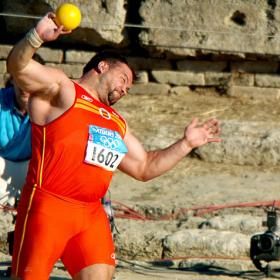 Manolo Martínez, bronce después de ocho años Manolo Martínez, bronce después de ocho años