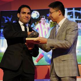 Falcao, protagonista de los títulos europeos del Atleti Falcao, protagonista de los títulos europeos del Atleti