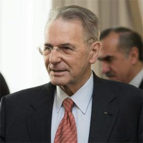 El COE entrega su Orden Olímpica a Jacques Rogge El COE entrega su Orden Olímpica a Jacques Rogge