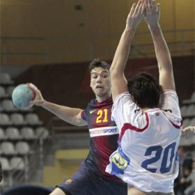 El poderío físico del Barça y Sterbik destrozan al Ademar El poderío físico del Barça y Sterbik destrozan al Ademar