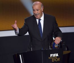 Del Bosque, con la Selección Española de balonmano Del Bosque, con la Selección Española de balonmano