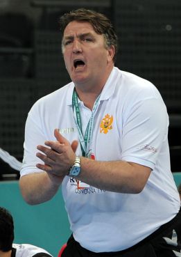 Montenegro obliga a Chile a luchar por el último puesto Montenegro obliga a Chile a luchar por el último puesto