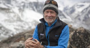 Carlos Soria parte hacia la cumbre del Kanchenjunga