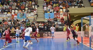 Caja Segovia y Barcelona a un paso de semifinales