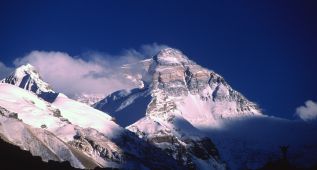 Pauner asciende el Everest y consigue los 14 ochomiles