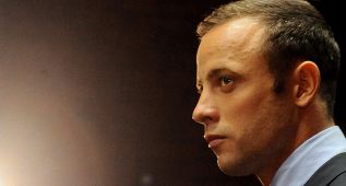 La defensa de Pistorius protesta por la filtración de fotos