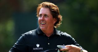 Mickelson termina la primera jornada líder en solitario