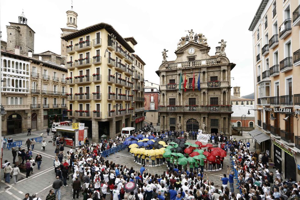De Guindos reforzará la expedición a Lausana