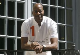 Edwin Moses: “El que se dopa debería terminar en la cárcel” Edwin Moses: “El que se dopa debería terminar en la cárcel”
