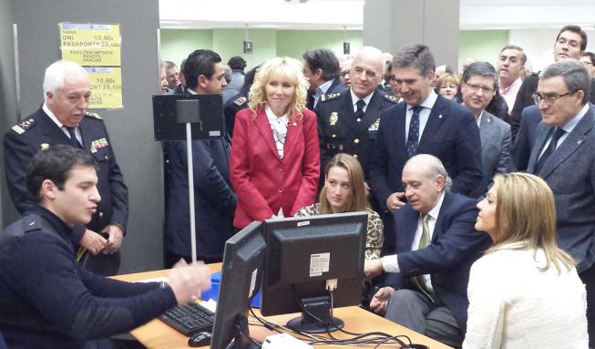 Mireia Belmonte, la primera española en tener el DNI 3.0