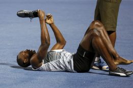 Bolt reapareció por sorpresa en 200 y se impuso con 20.20