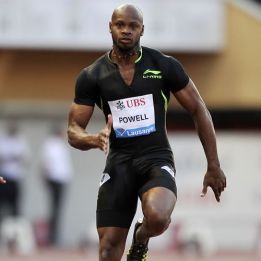 Powell logra su marca 84 por debajo de 10.00 en 100m