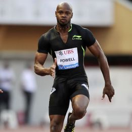 Powell logra su marca 84 por debajo de 10.00 en 100m Powell logra su marca 84 por debajo de 10.00 en 100m