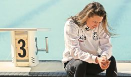 Mireia Belmonte, lesionada, apura para llegar al Mundial