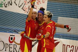 España debuta con una goleada ante Francia (12-0)