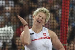 Wlodarczyk gana el martillo
con récord de los Mundiales