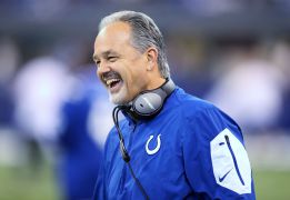Chuck Pagano seguirá entrenando a los Colts