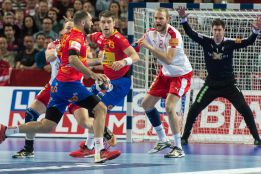 España cae y queda a merced del 'fair play' de Dinamarca