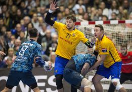 El Barcelona recupera a los lesionados y golea al Aragón