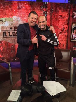 Robert García dirigirá a Kiko frente a Leo Santa Cruz