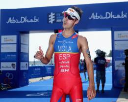 Mario Mola, contra la incógnita de los hermanos Brownlee