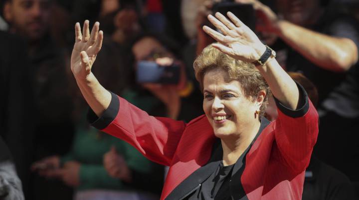 Rousseff portará la llama en medio de su 'impeachment'