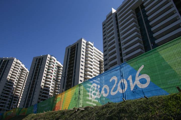 Río inaugura la Villa y escucha las primeras quejas: "Inhabitable"